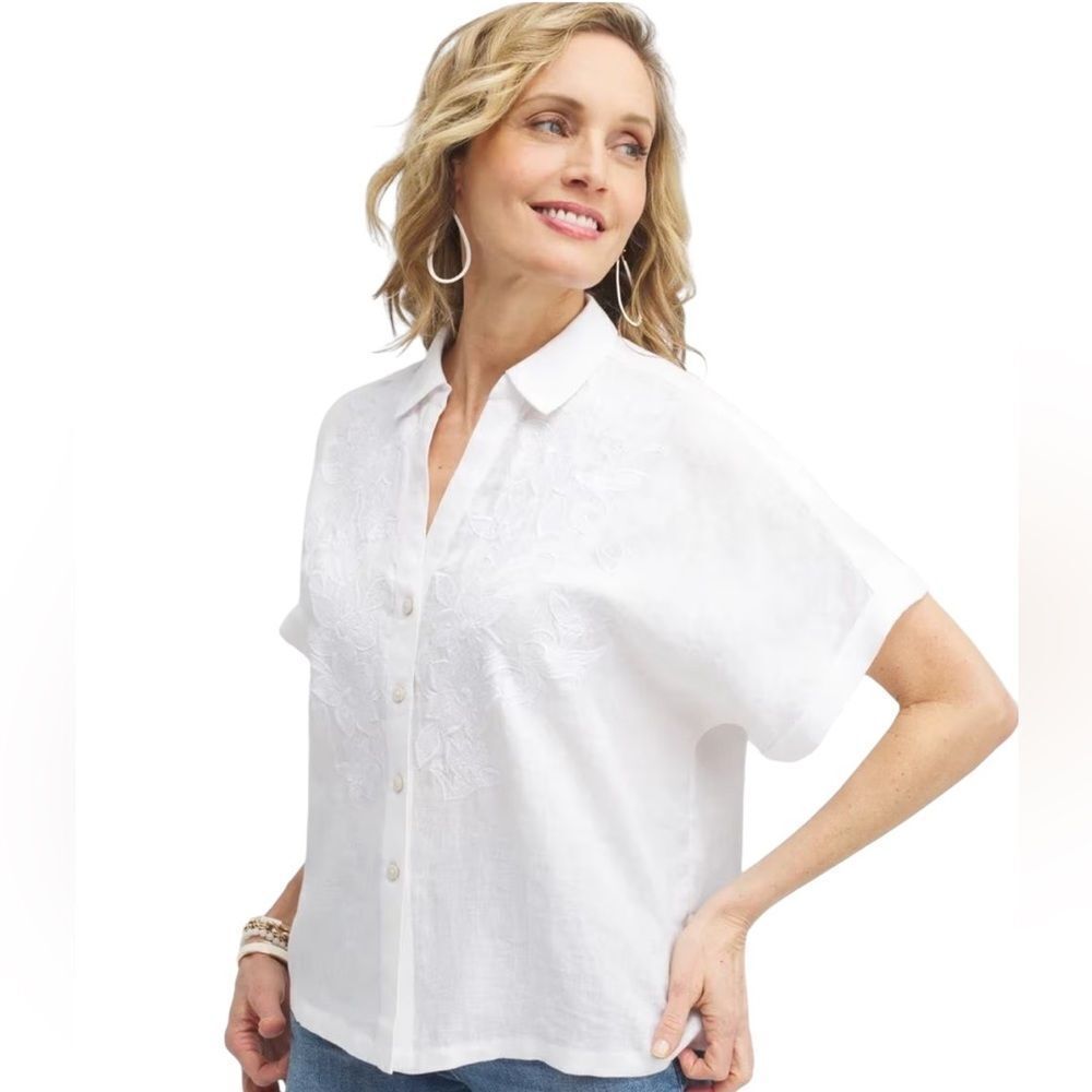 Chico’s Linen Embroidered Applique Shirtwhite 100% linen size large.